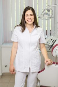 Dr.Fazekas_Vera_parodontologus
